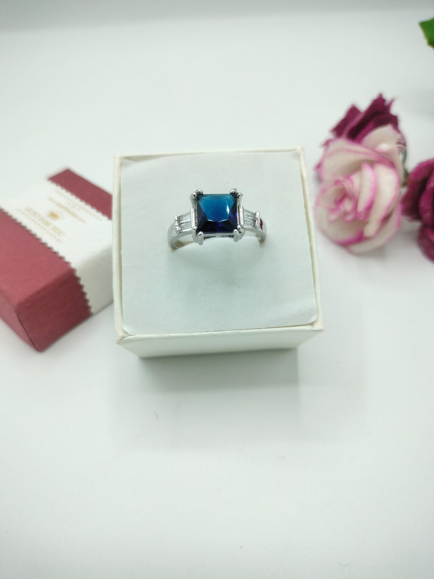 Zircon ring    rings size 17 18 19