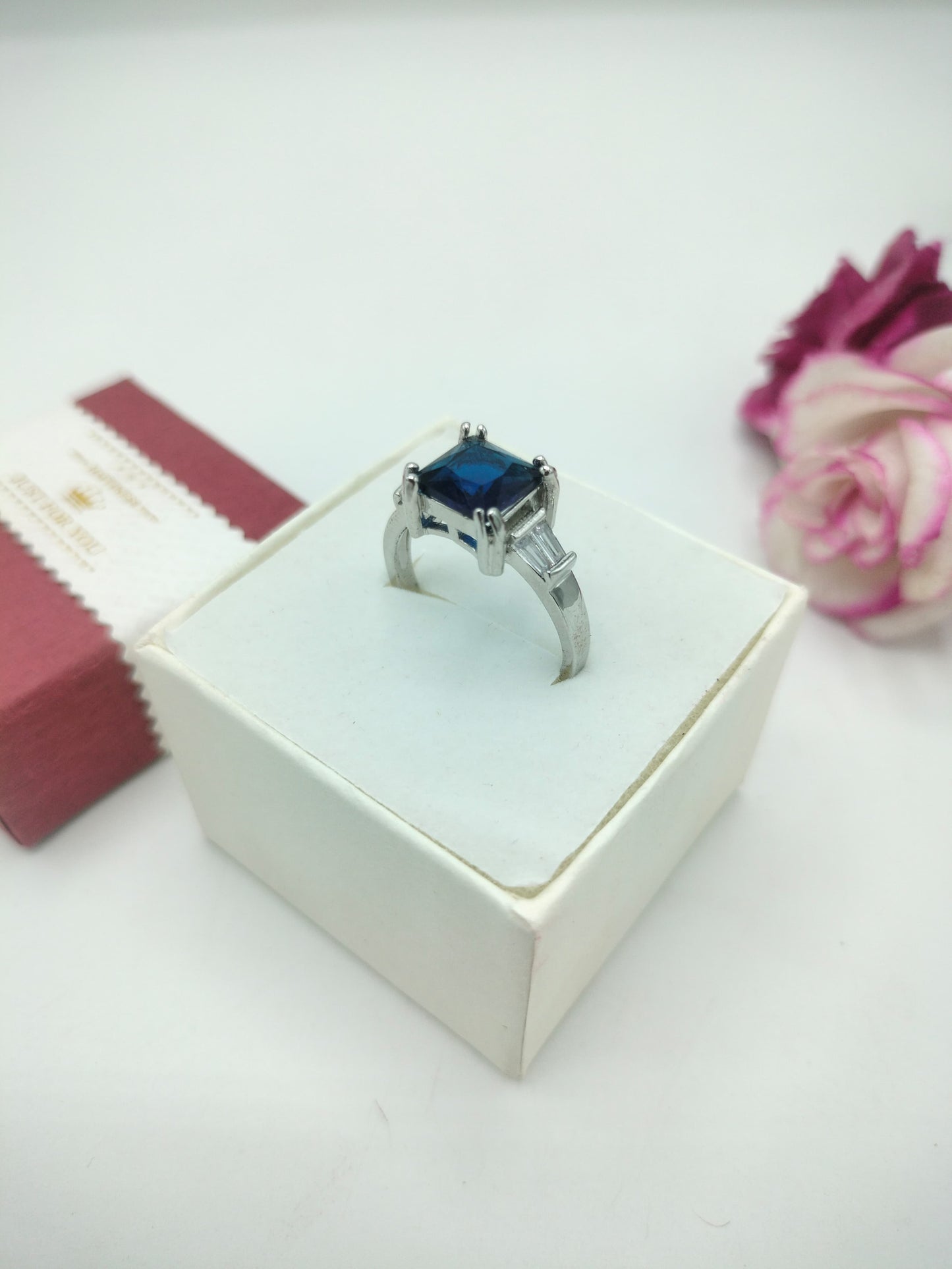 Zircon ring    rings size 17 18 19